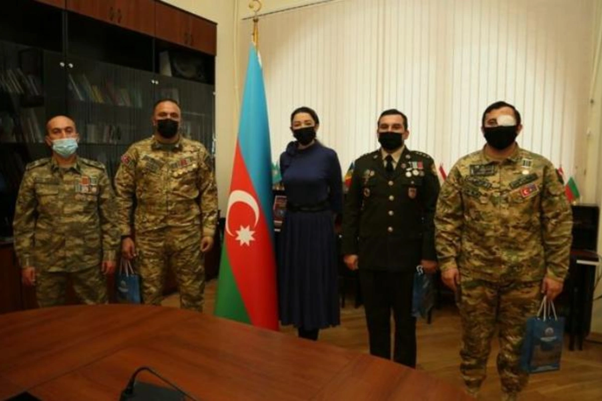 Ombudsman qazilərlə görüşdü