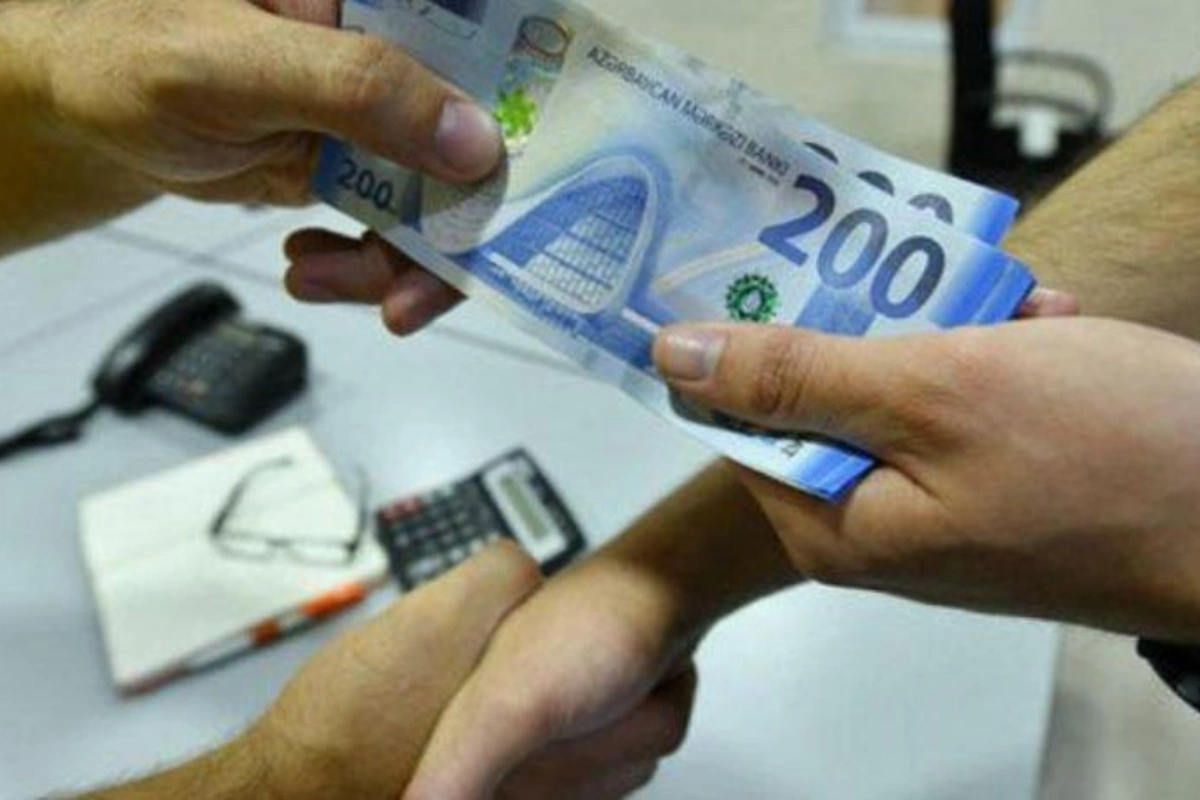 Bakıda sabiq polis işçisinə qarşı dələduzluq — Təfərrüat