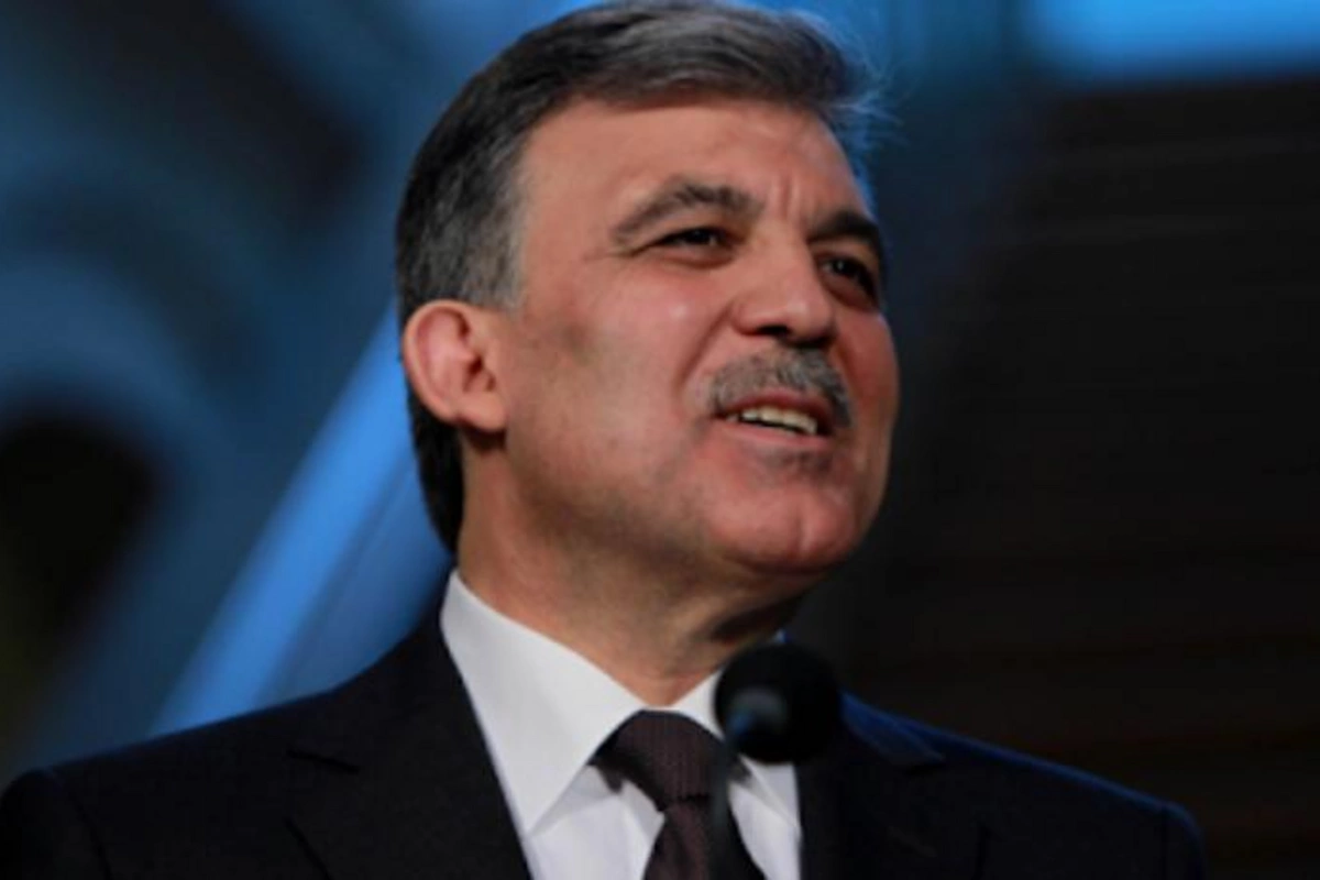 Abdullah Gül koronavirusa yoluxdu