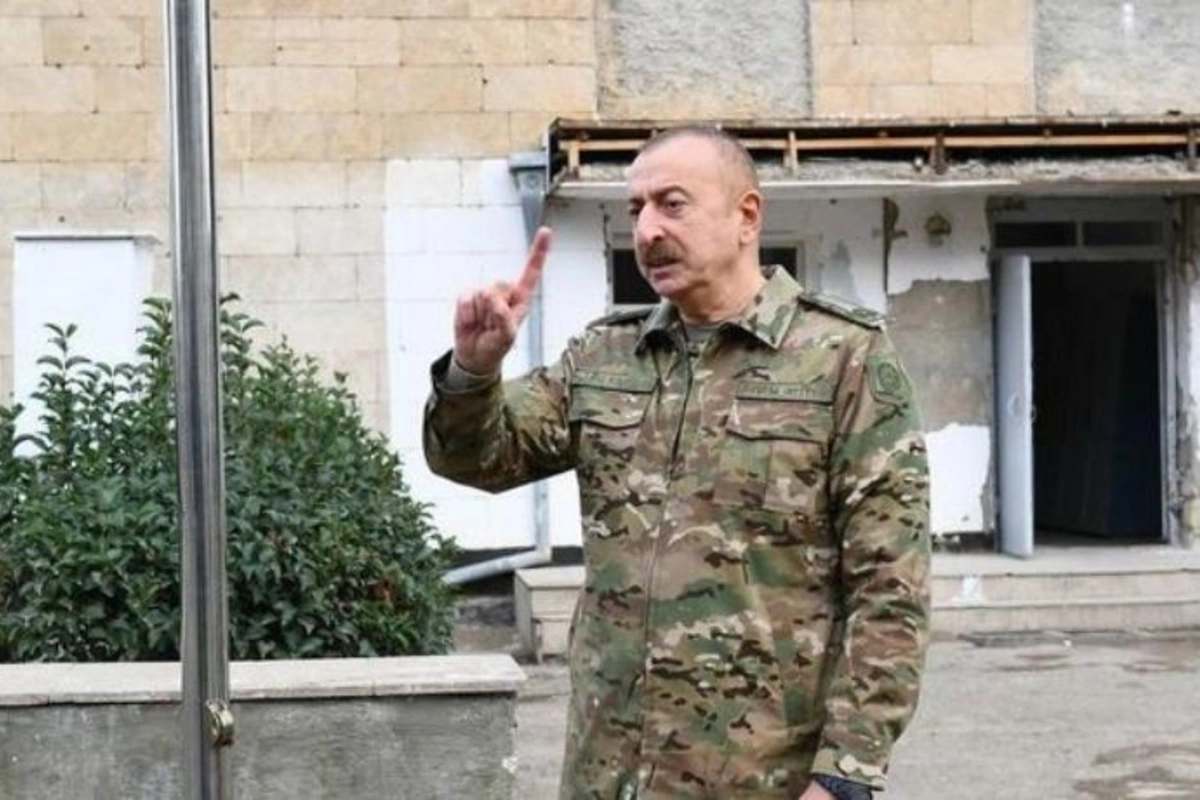Prezident işğaldan azad edilmiş torpaqlarda bayrağımızı ucaltdı — VİDEO