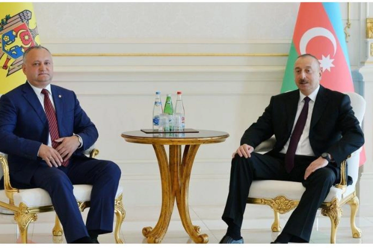 İqor Dodon Prezident İlham Əliyevi təbrik etdi