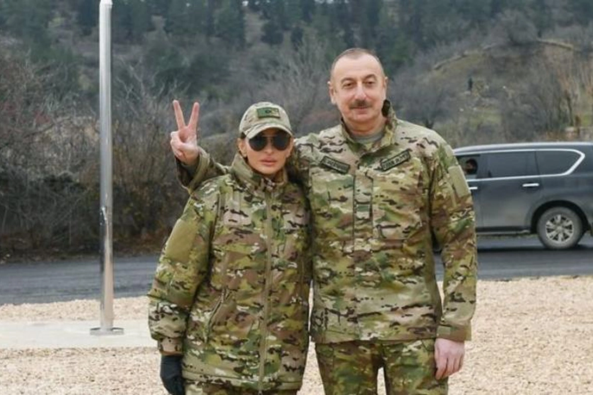 Deputatlar İlham Əliyev və Mehriban Əliyevanı təbrik etdi