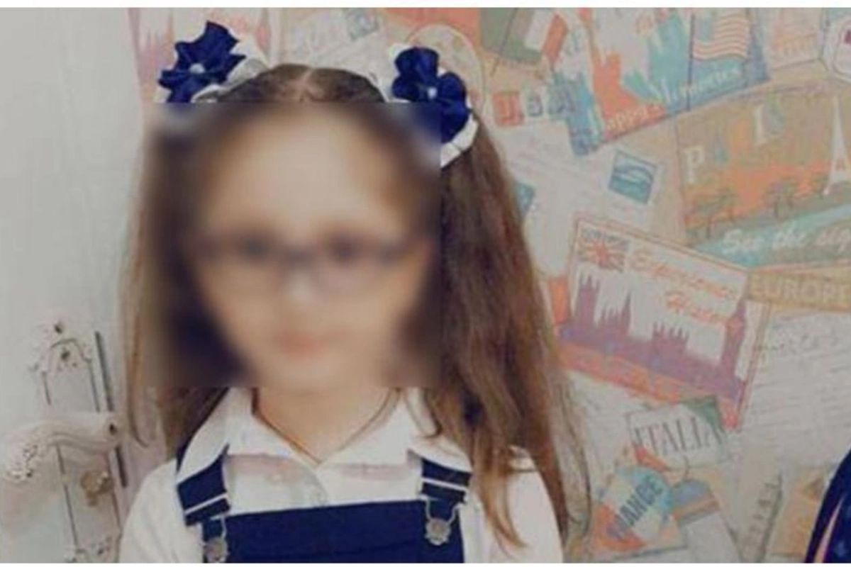 Gözü zəif olan şagirdə “korsan” deyən müəllimə töhmət verildi — FOTO