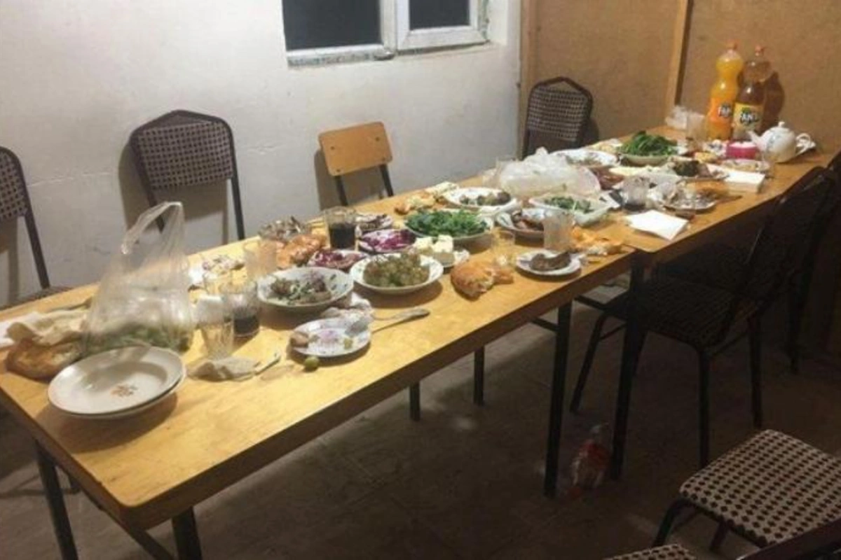 Gəncədə karantin rejimini pozan kafe aşkarlandı — FOTOLAR
