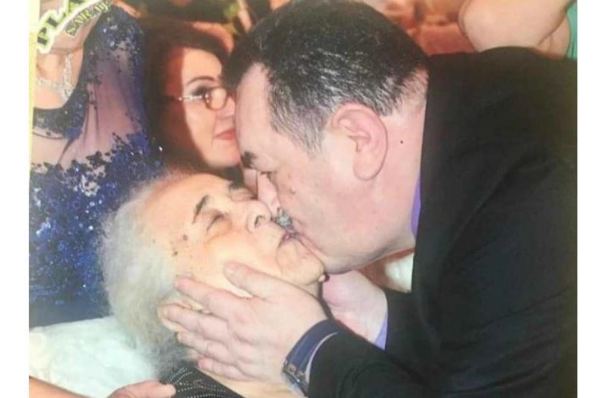 Xalq artistinə AĞIR İTKİ