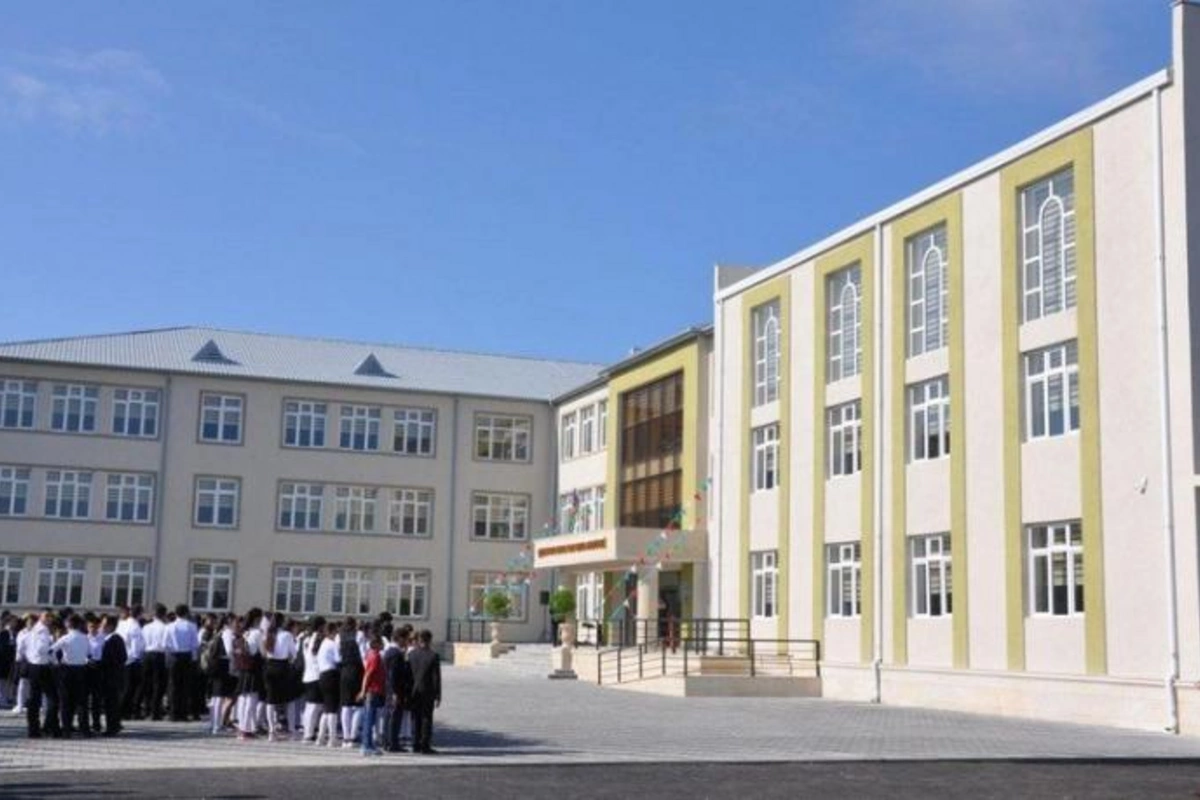 Bakıda 166 məktəb Milli Qəhrəman və şəhid adı daşıyır