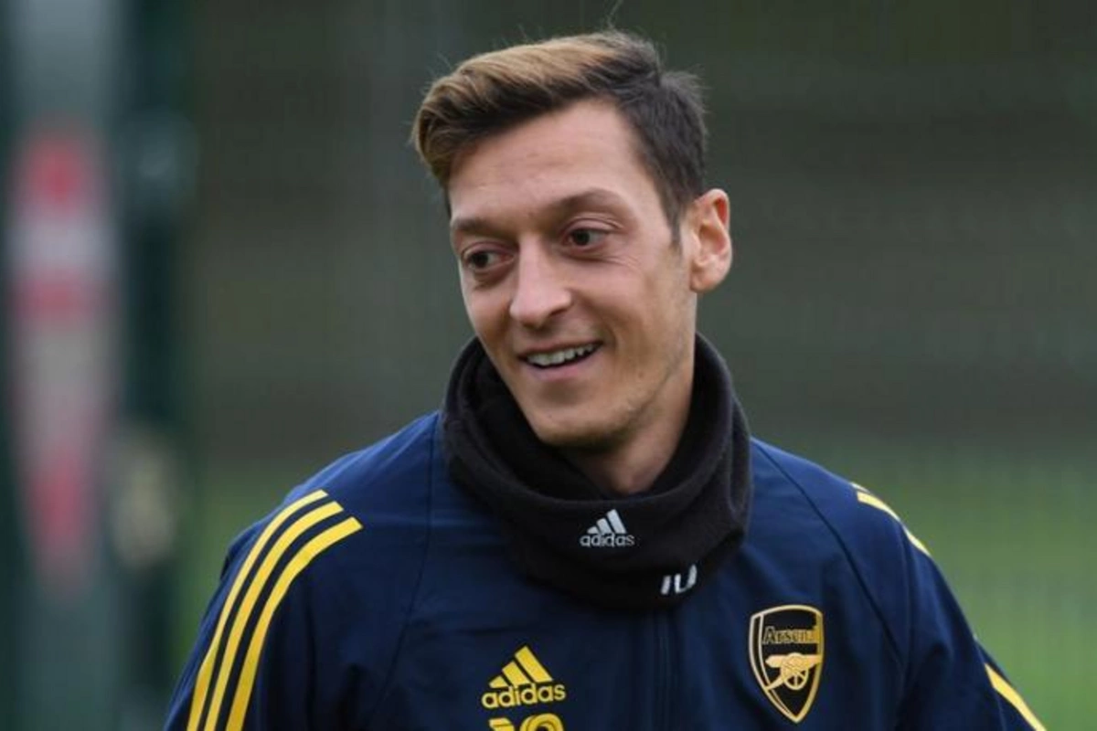 Mesut Özil ilin döyüşkən legioneri seçildi