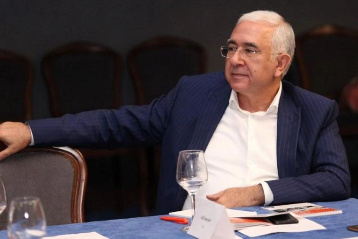 Vəkil Adil İsmayılov koronavirusdan vəfat etdi