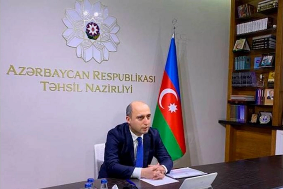 Emin Əmrullayev: Şagirdin dərsdə əyani iştirak edib-etməməsi valideynin səlahiyyətindədir