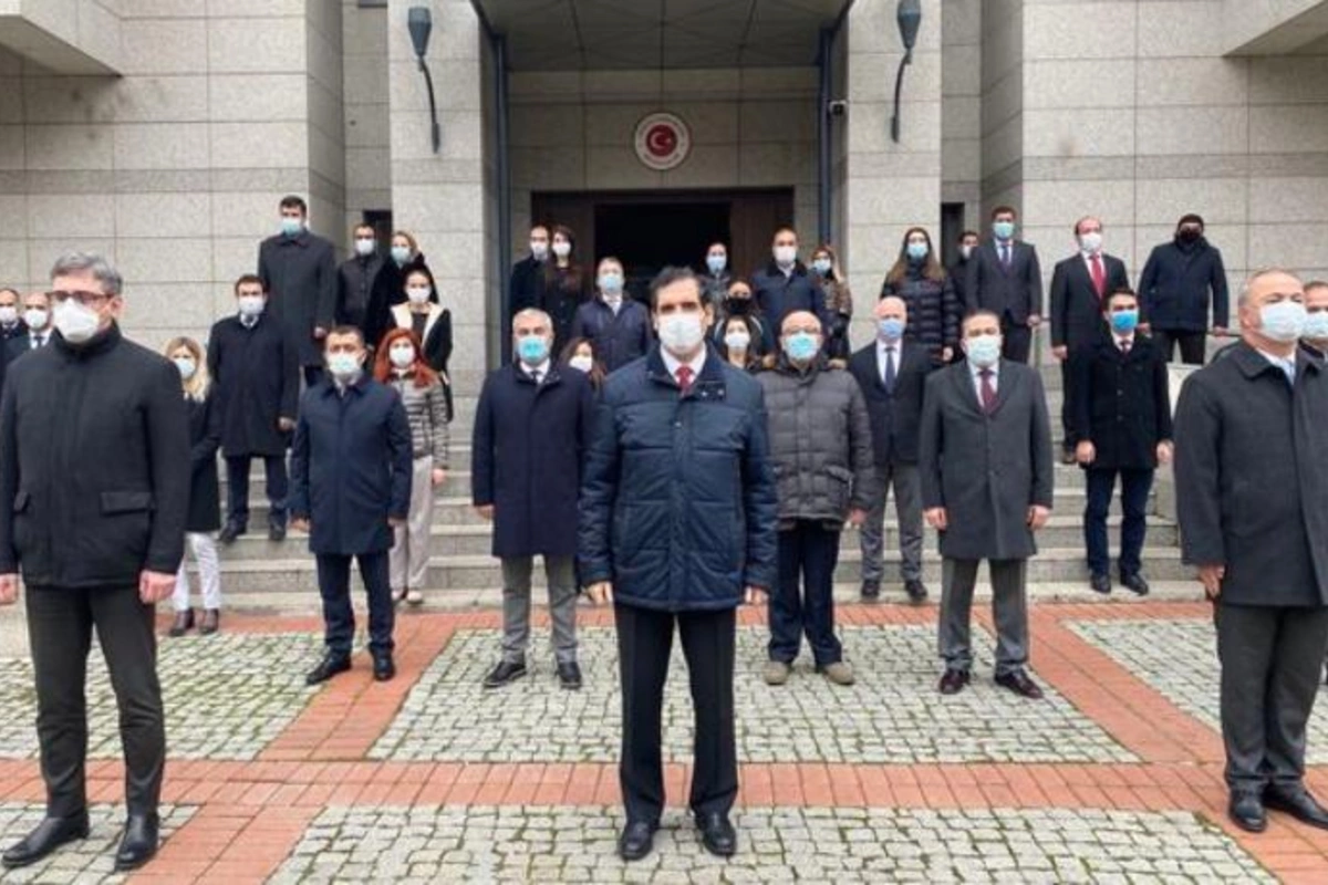 Türkiyə səfirliyi şəhidlərimizin xatirəsini yad etdi — FOTO