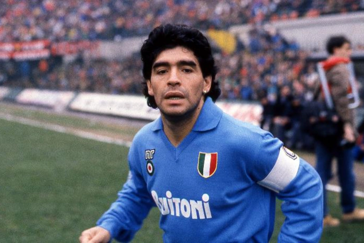 Maradonanın adı bu stadiona verildi