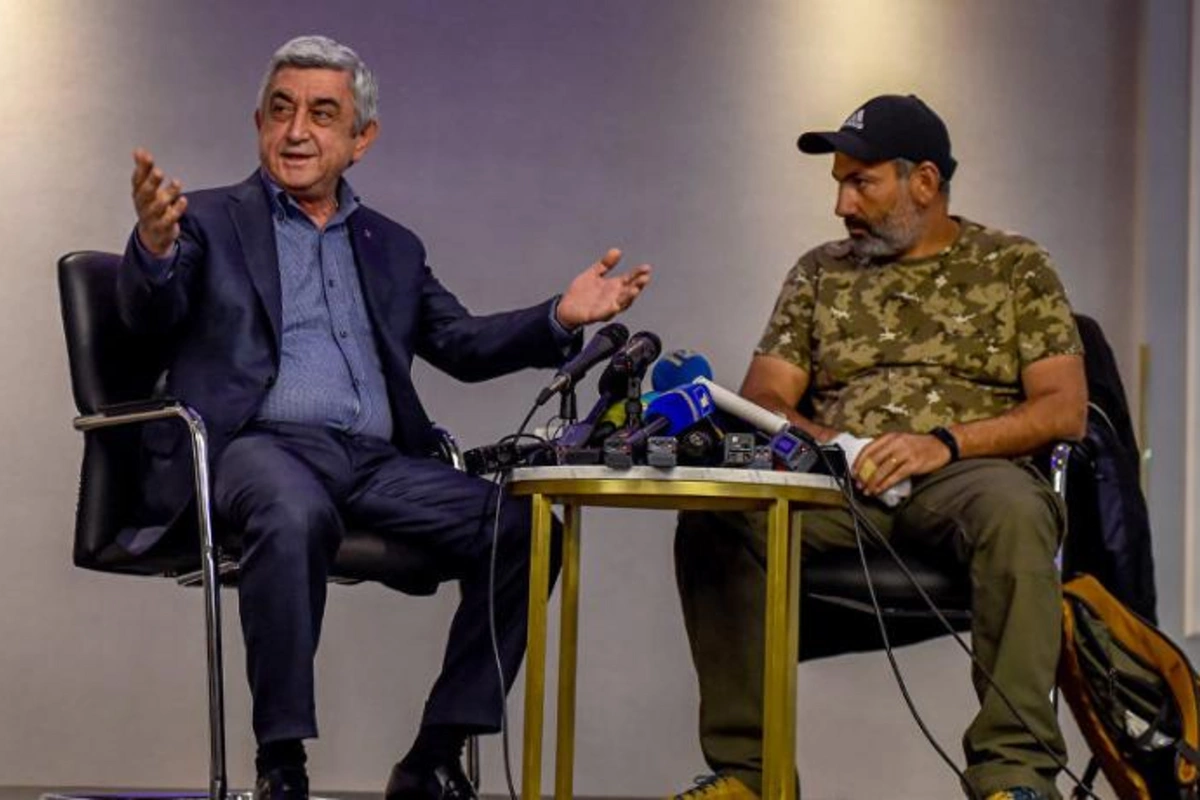 Sarkisyan Paşinyanı təhqir etdi: Sən alnına satqın yazılan qorxaqsan...