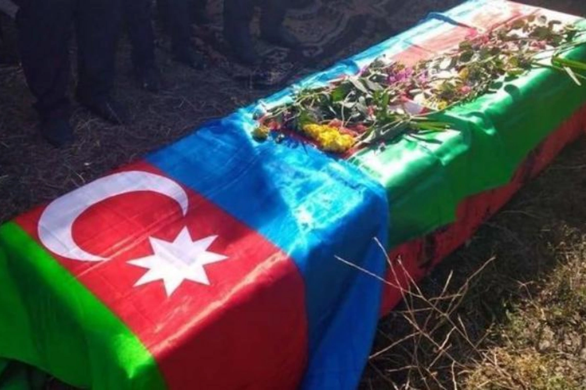 Şəhid anası birdəfəlik yardımı Ordumuza bağışladı — FOTO