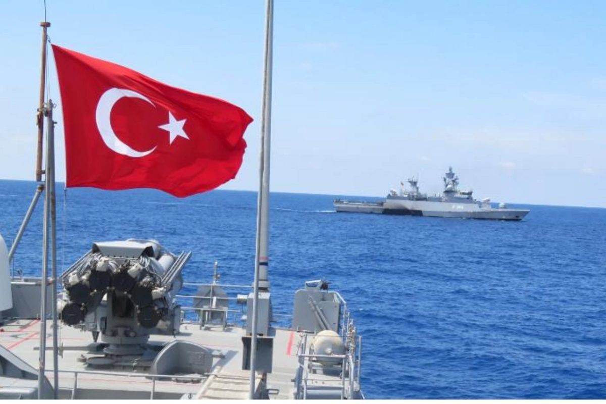 Beş ölkə Türkiyəyə qarşı — Qırıcılar və gəmilərdən atəş açıldı
