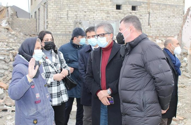 İtaliyalı deputatlar Gəncədə Ermənistanın müharibə cinayətləri ilə tanış oldu — FOTOLAR