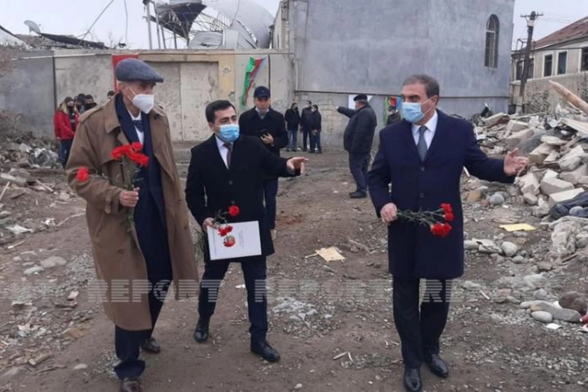 ABŞ-ın məşhur radioverilişinin aparıcısı Gəncədə oldu — FOTOLAR