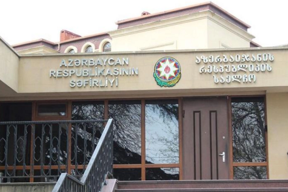 Səfirlik: Gürcüstandan Azərbaycana getmək istəyən vətəndaşların aldadılmasına dair məlumatlar yayılıb