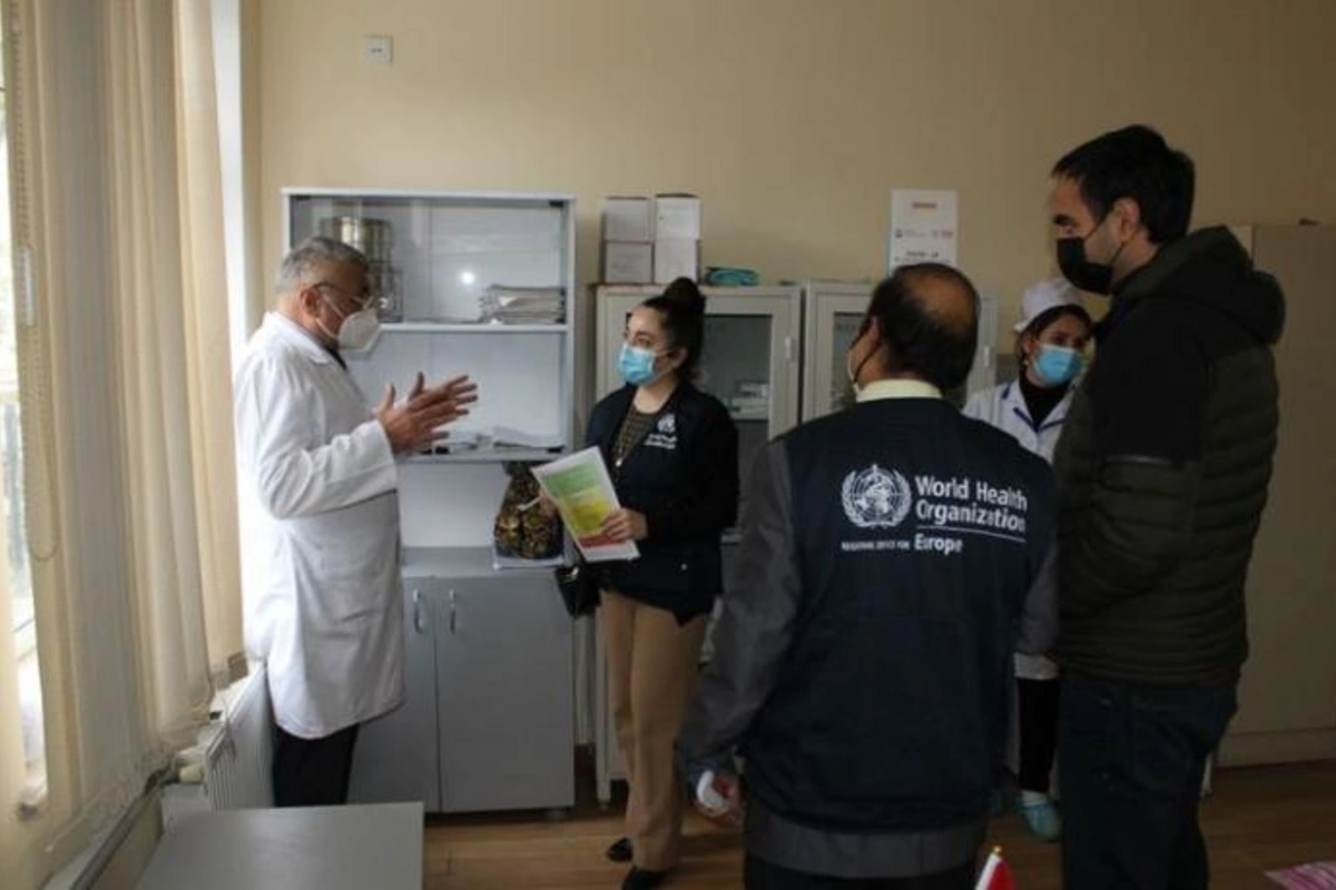ÜST Azərbaycanın münaqişədən zərər çəkmiş bölgələrində səhiyyə ilə bağlı ehtiyacları öyrənir