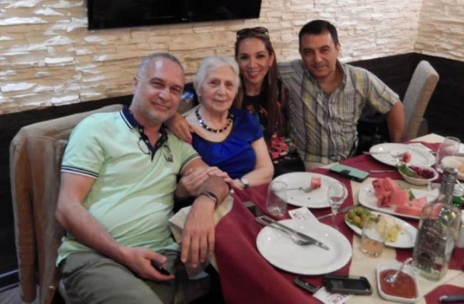 Tanınmış jurnalistə ağır itki — FOTO