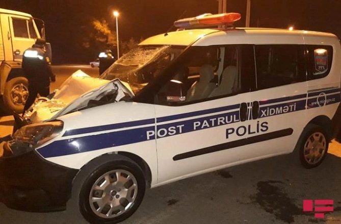 Polis maşını “Kamaz”a çırpıldı — FOTOLAR