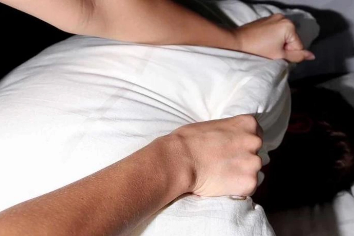Azərbaycanda ər arvadını oteldə boğub öldürdü