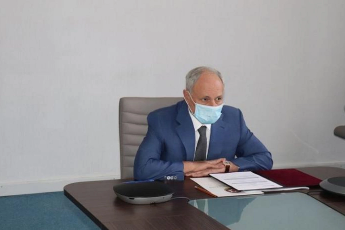 Oqtay Şirəliyev iclas keçirdi