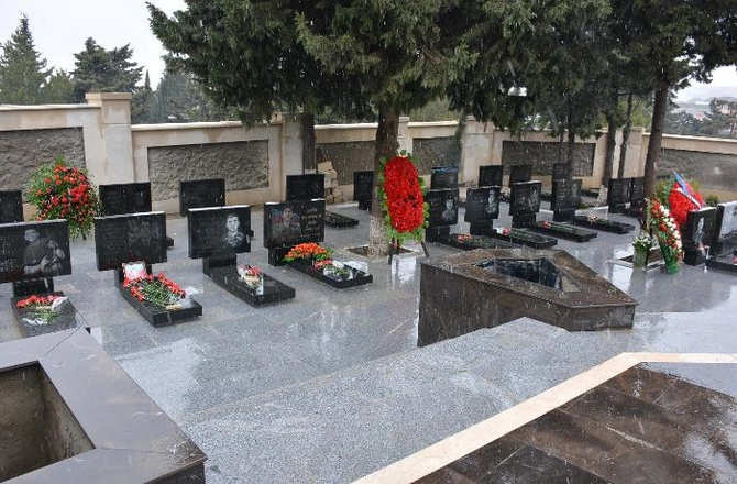Abşeronda 20 Yanvar şəhidlərinin xatirəsi anıldı — FOTOLAR Abşeronda 20 Yanvar şəhidlərinin xatirəsi anıldı — FOTOLAR