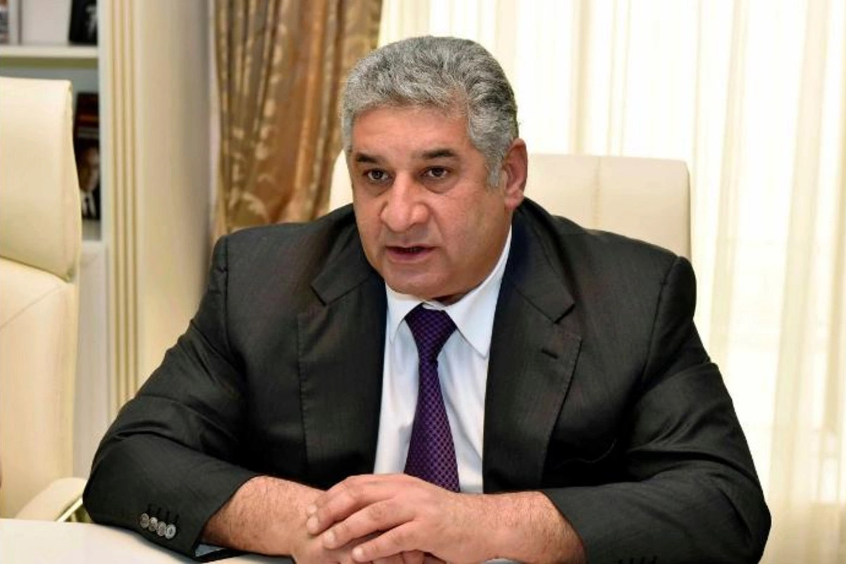 Gənclər və İdman Nazirliyi: Azad Rəhimov vəfat etməyib