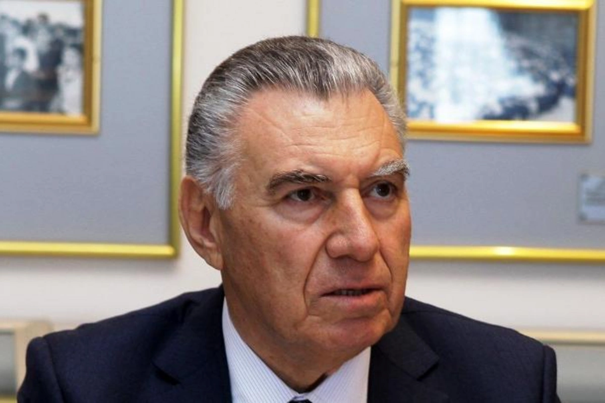 Əli Həsənovun yerinə olsam, 5-ci kolona tüpürüb Cəbrayıla gedərəm