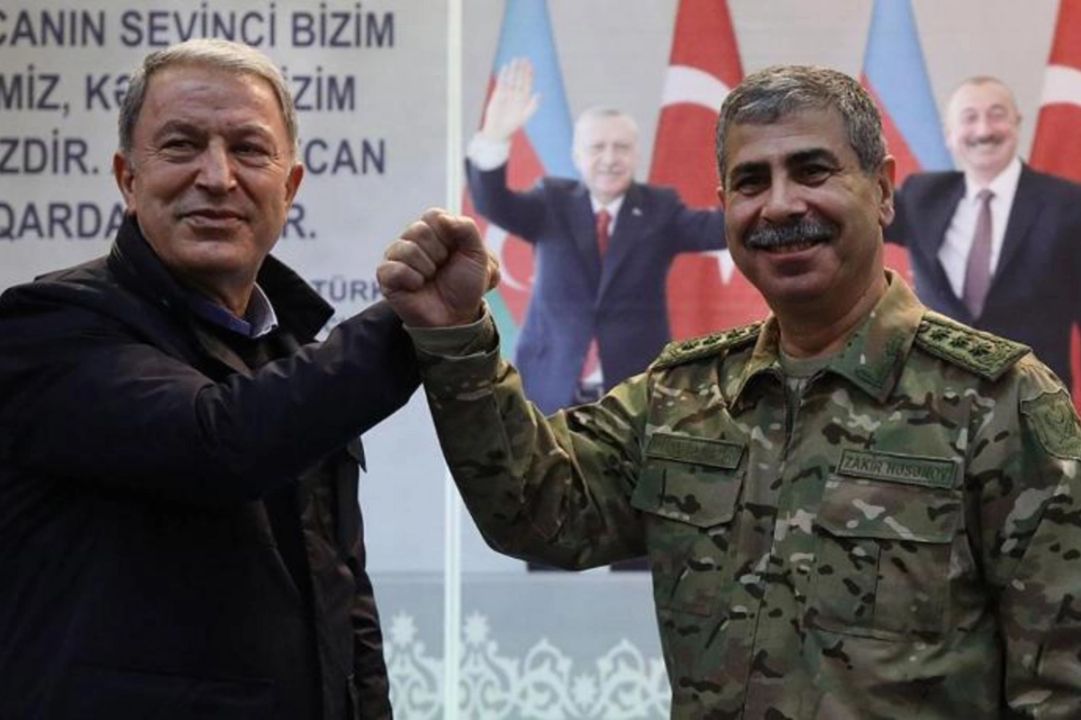 Azərbaycan və Türkiyə Müdafiə nazirləri telefonla danışdı