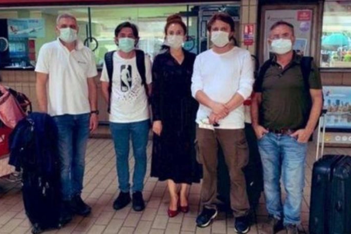 Girov götürülən Türkiyə gəmisində gizlənən üç dənizçi vətəninə gətirildi — FOTO