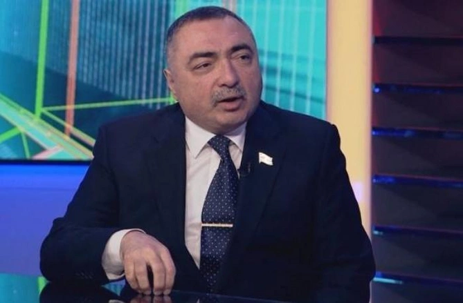 Professor Azparkingdən şikayətləndi: Bu qurumda kifayət qədər problemlər var