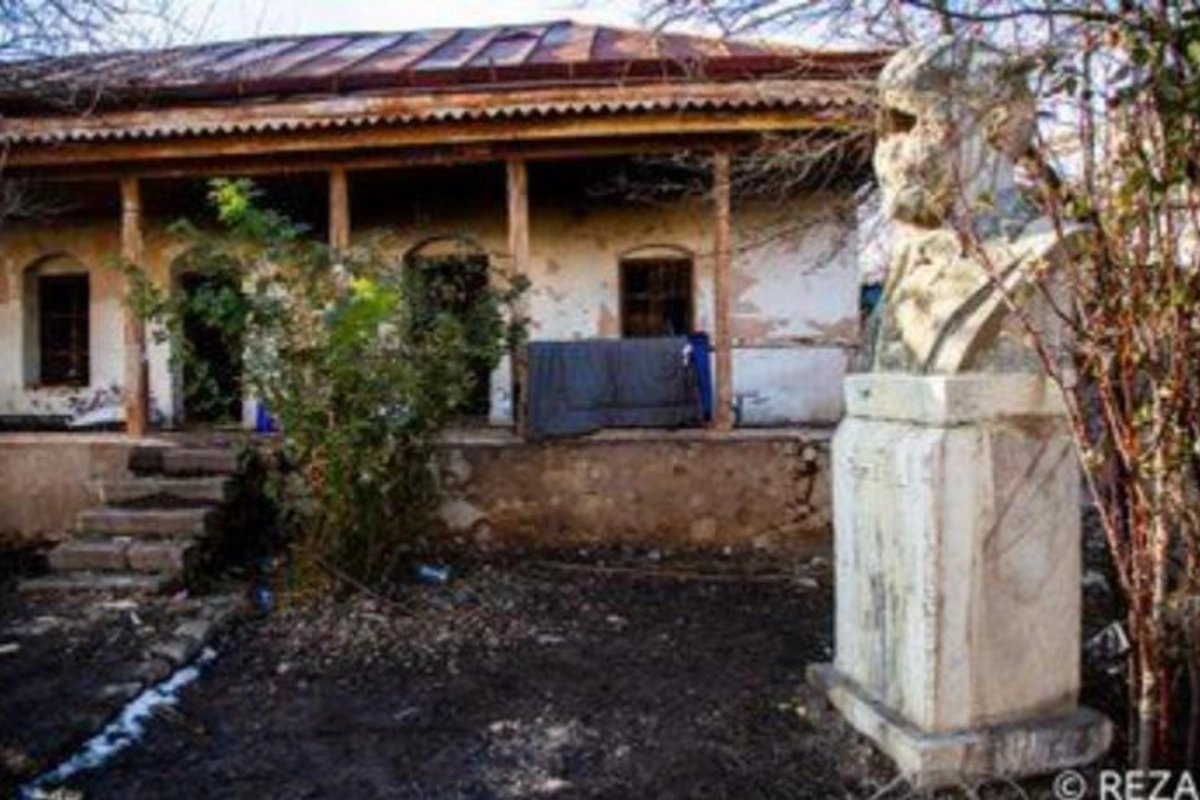 Dünya şöhrətli fotoqraf Bülbülün Şuşadakı ev muzeyində — FOTO
