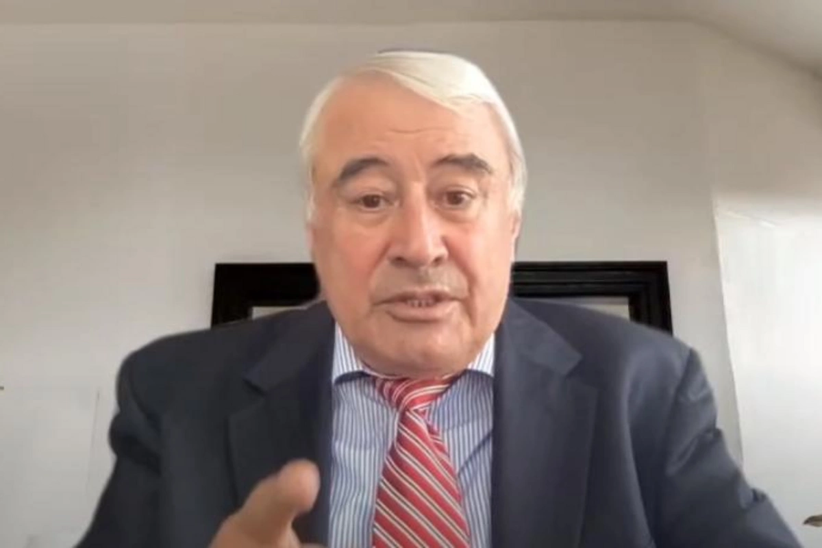 Rəsul Quliyev: “Xətanin qəhrəmanlığı olmayıb, Azərbaycan dilində iki əcaib şeir yazıb” — VİDEO