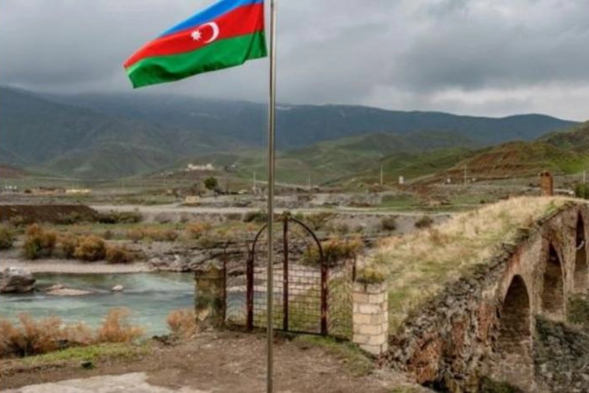 Azərbaycan 2 İran vətəndaşını Tehrana təhvil verdi