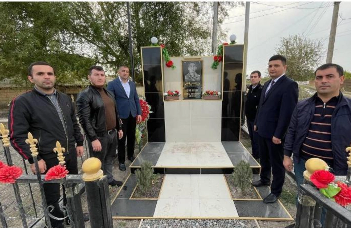 Salyanda iki şəhidin ailəsinə baş çəkildi — FOTOLAR
