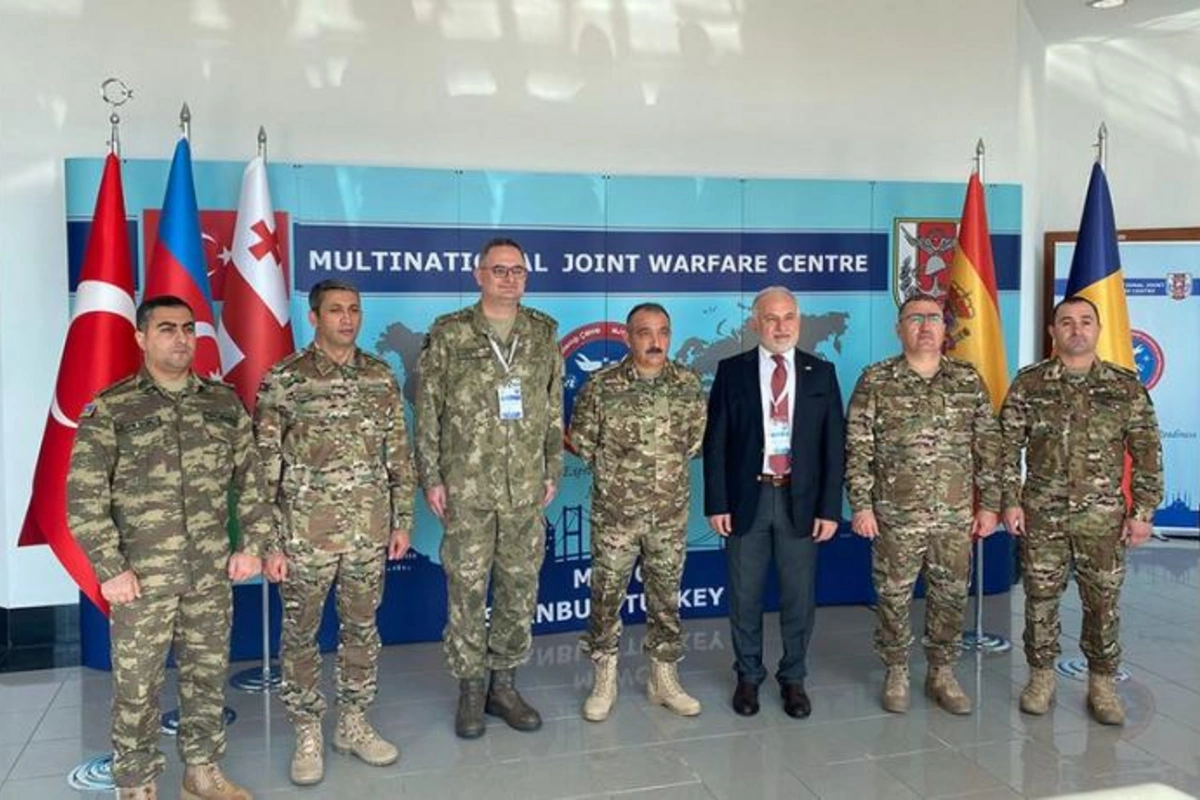 Azərbaycanın Quru Qoşunları komandanı Türkiyənin ordu generalı ilə görüşdü — FOTOLAR