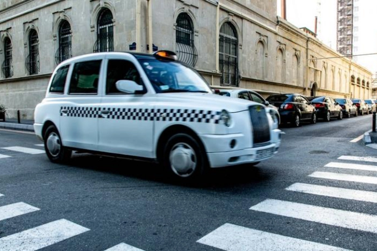 Bakıda “London Taksi”nin nömrəsi oğurlandı