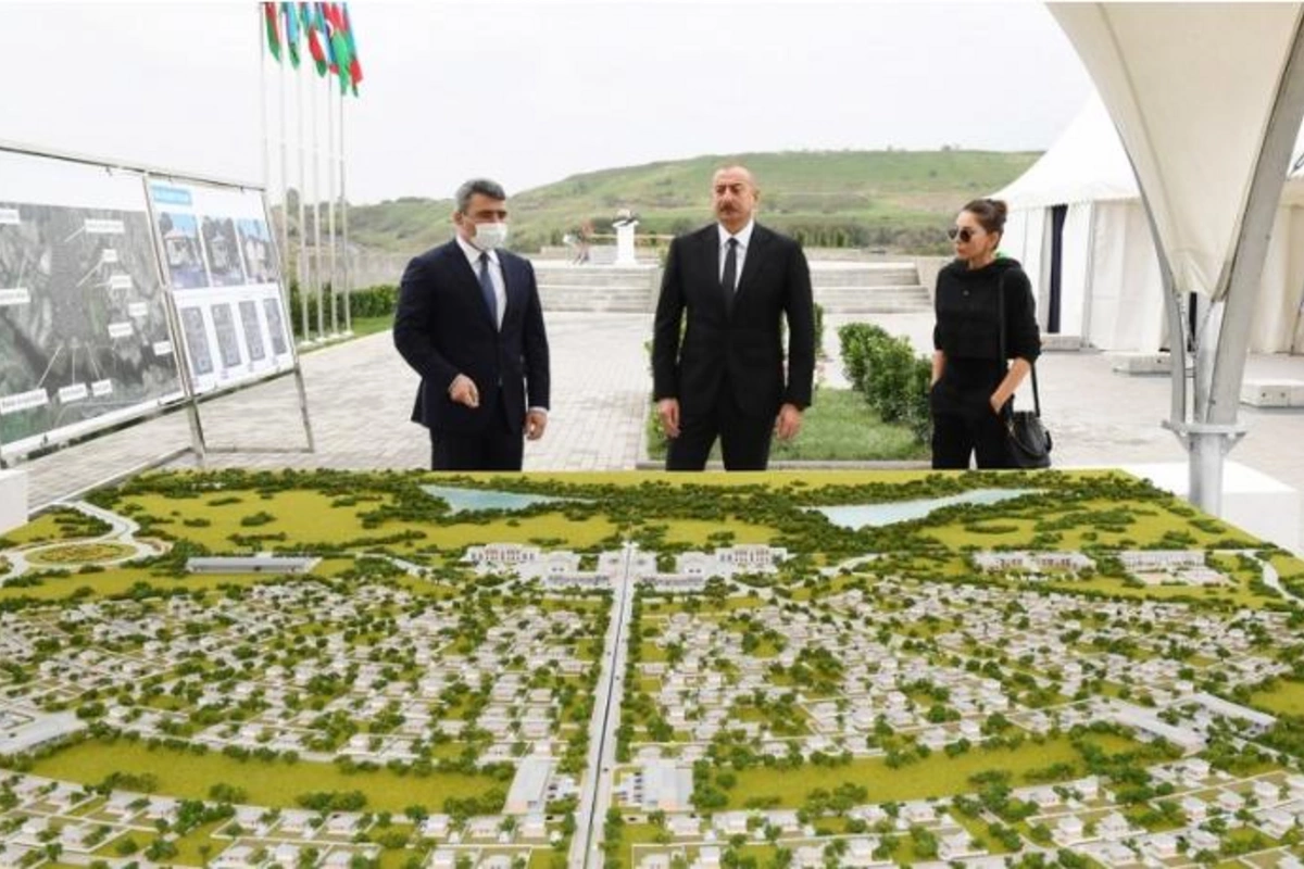 Prezident Füzulinin Dövlətyarlı kəndində “Ağıllı kənd”in təməlini qoydu — FOTOLAR