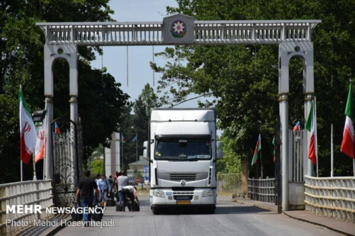 İran yük maşınlarına Qarabağ və Laçına girməyi qadağan etdi