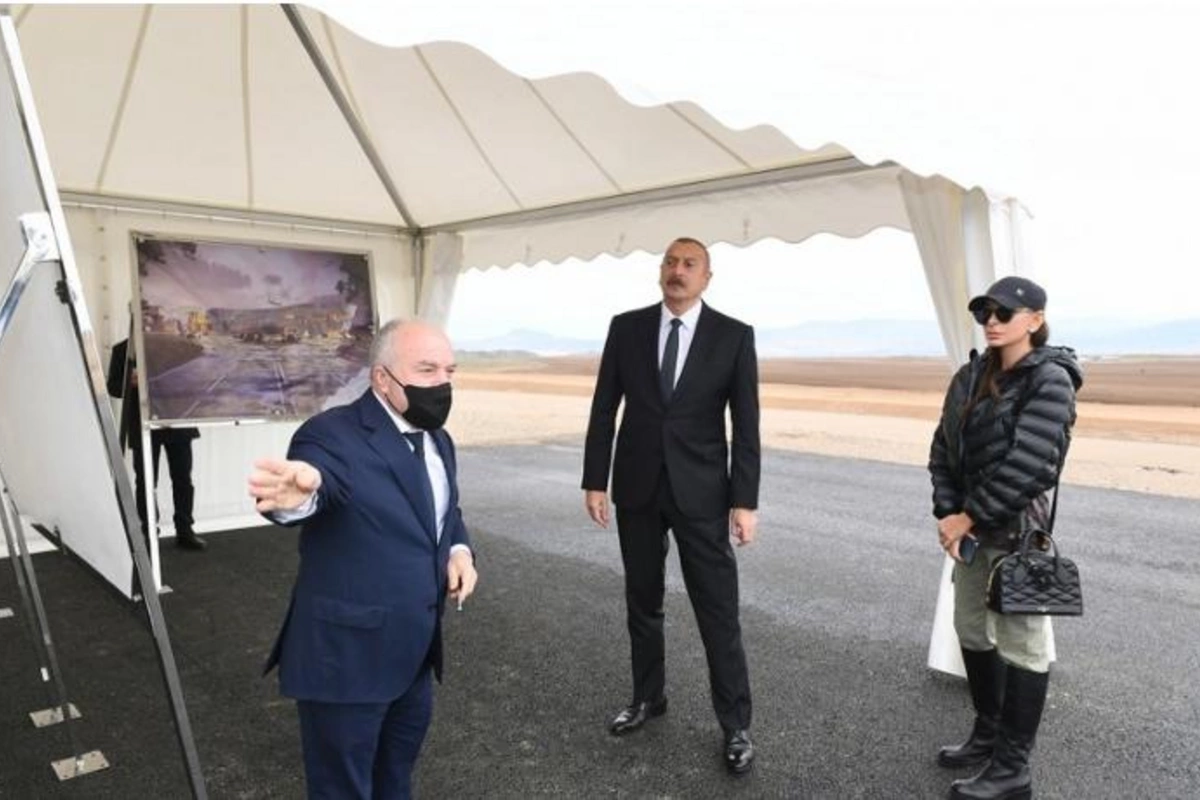 İlham Əliyev Zəngilan Beynəlxalq Hava Limanının tikintisi ilə tanış oldu