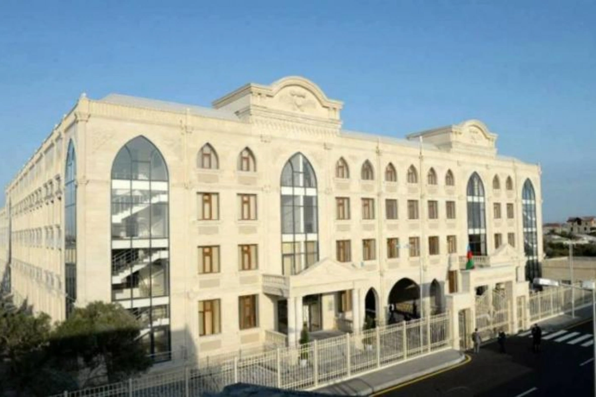 Bakıda daha bir məktəb distant tədrisə keçdi