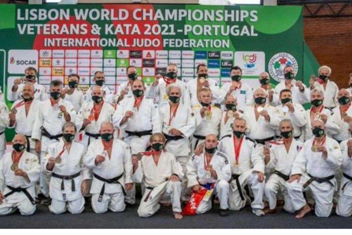 Veteran cüdoçular dünya çempionatını 8 medalla başa vurub