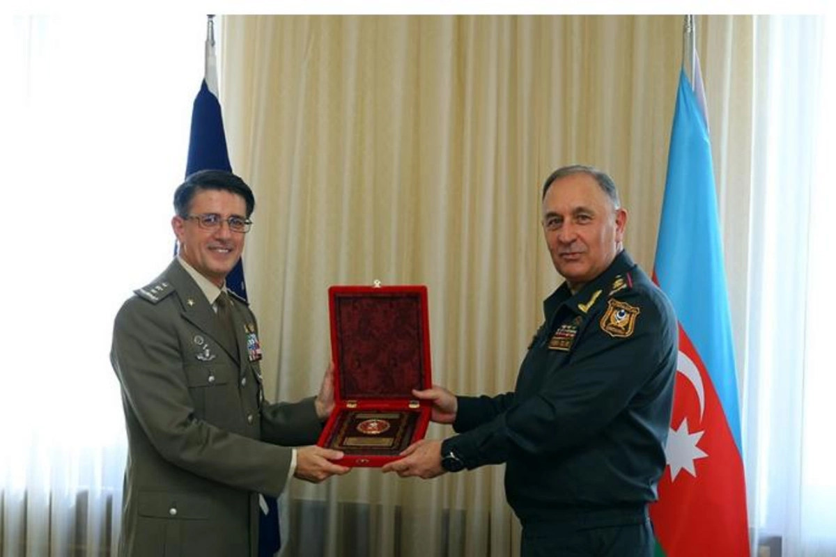 Kərim Vəliyev NATO nümayəndəsi ilə görüşüb