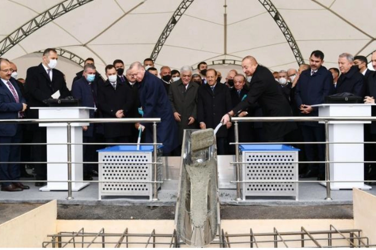 Azərbaycan və Türkiyə Prezidentləri Zəngəzur dəhlizində yeni yolun təməlini qoydular — FOTOLAR