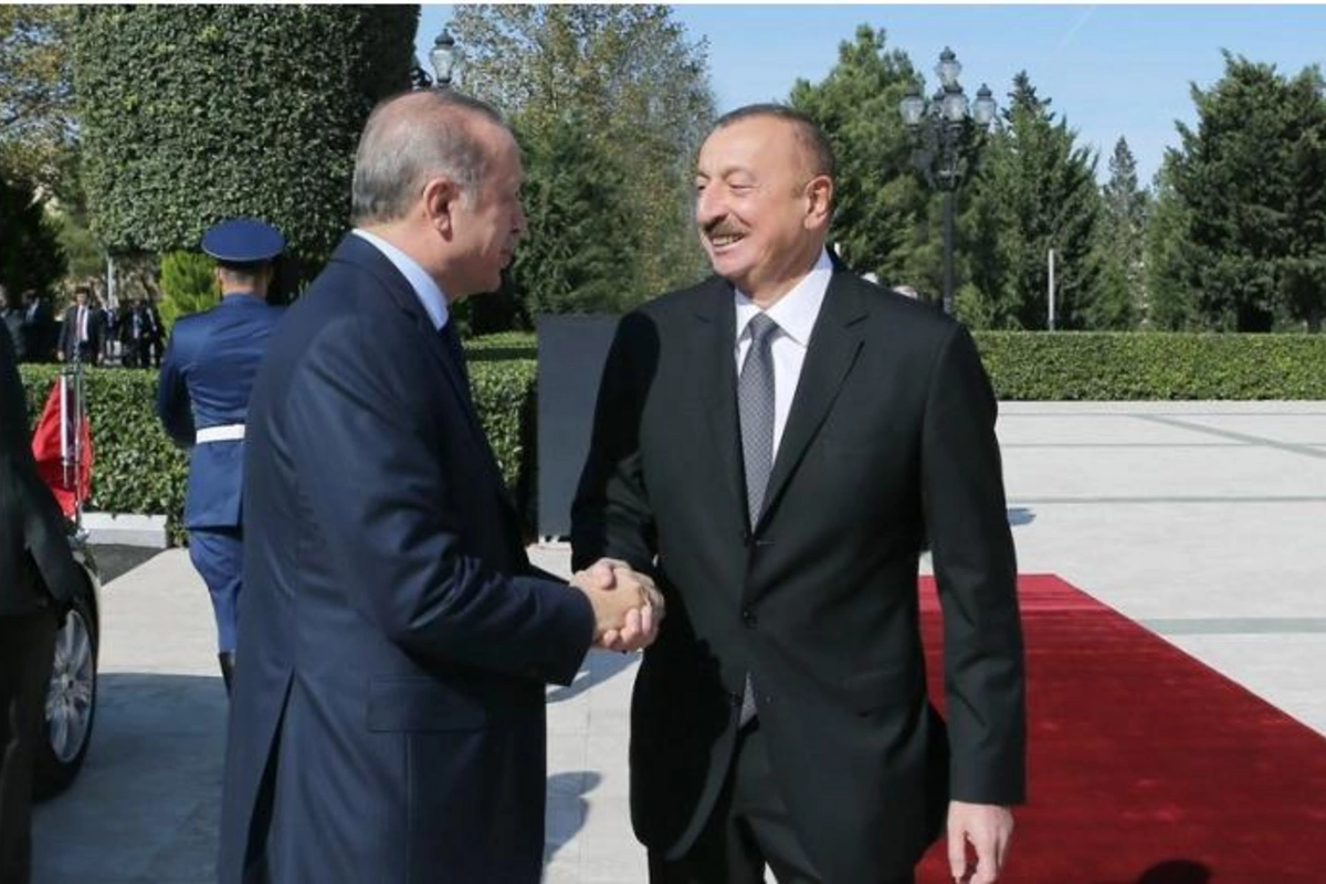 İlham Əliyev Ərdoğanı Füzuli Beynəlxalq Hava Limanında qarşıladı