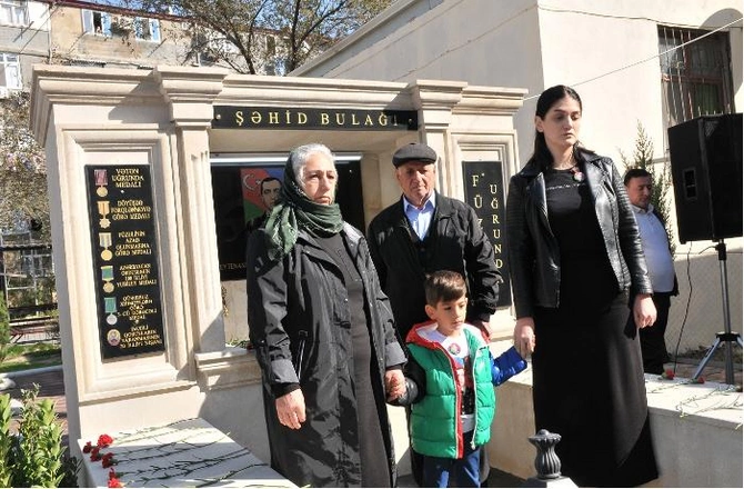 Abşeronda şəhid Fərid Məmmədovun xatirəsinə ucaldılan abidə-bulaq kompleksinin açılışı olub, il mərasimi keçirilib — FOTO