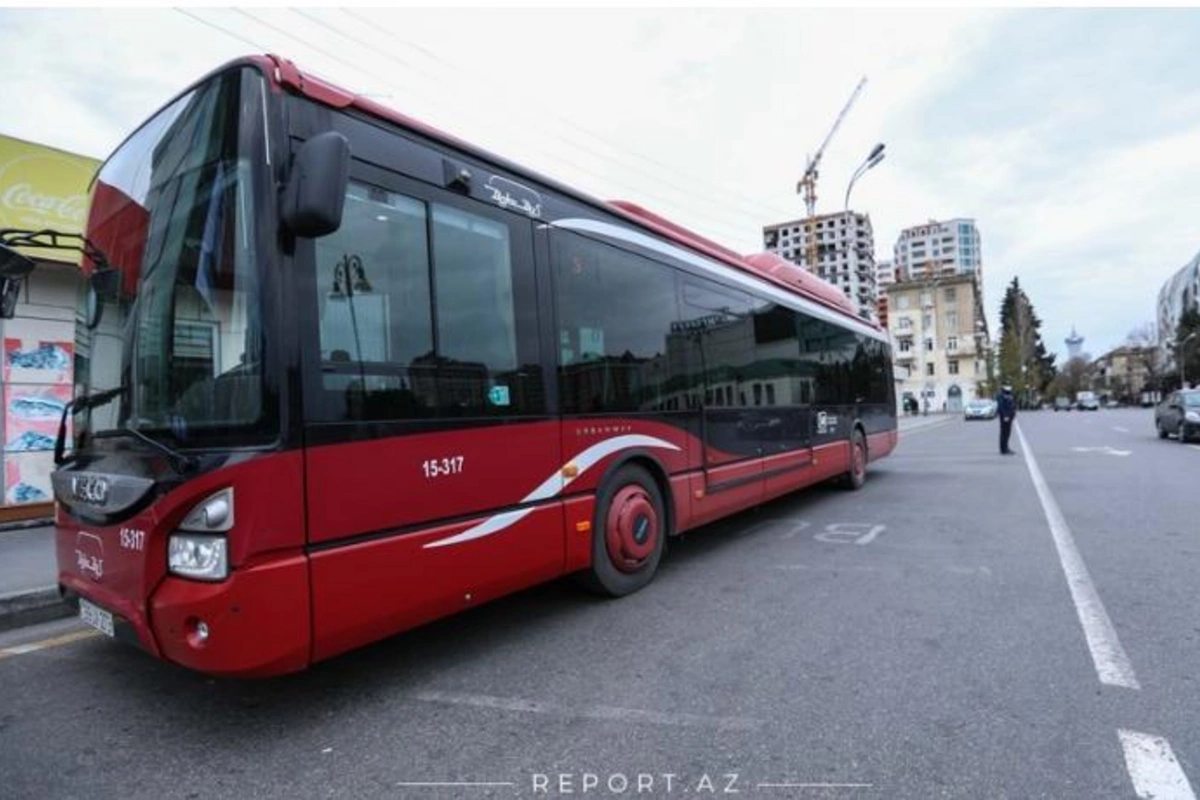 Qaradağda nəqliyyat problemi: Avtobuslar əraziyə daxil ola bilmir — VİDEO