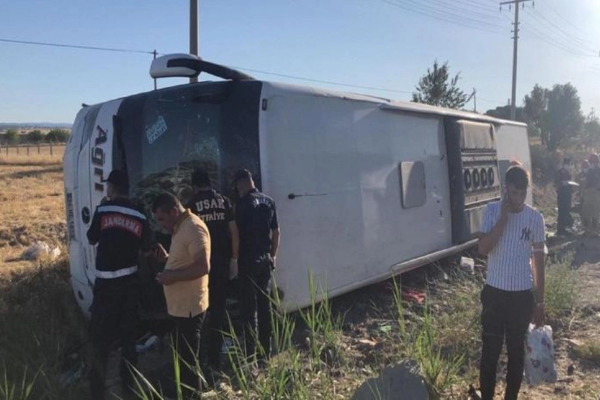 Rus turistlər Antalyada qəzaya düşdülər