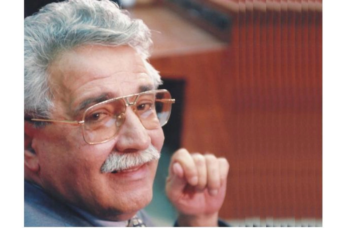 Elçibəyə rəqib olan, kabinetini AXC-yə verən, Heydər Əliyevin təriflədiyi Xalq YAZIÇISI